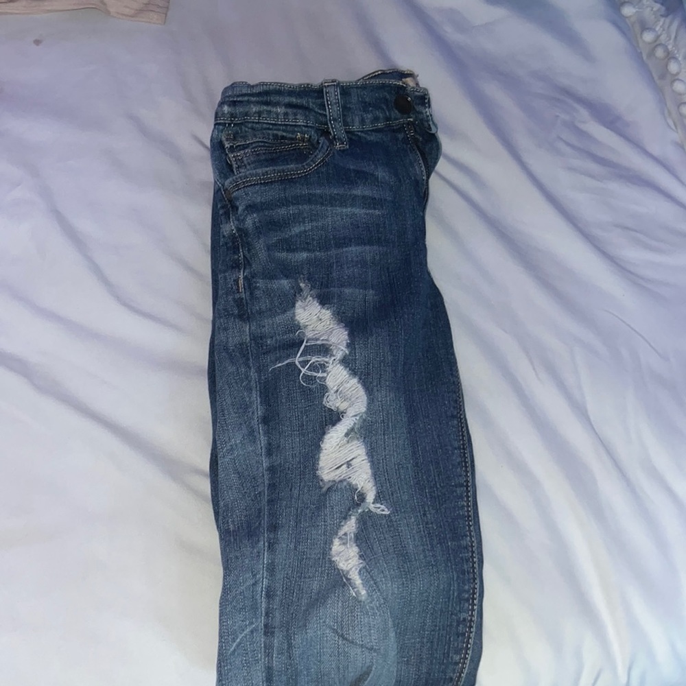 WOMENS BLUE RIPPED JEANS
